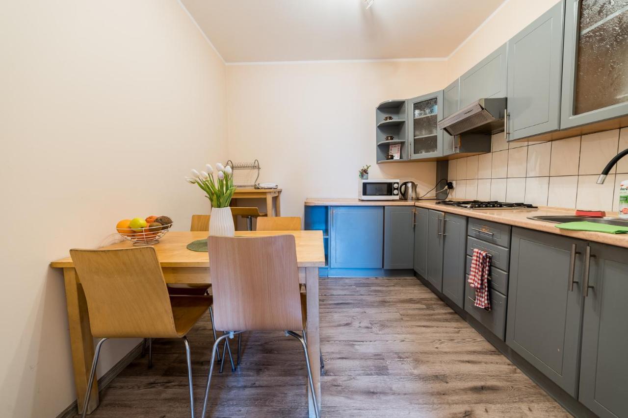 Pokoje Nad Pizzeria Poznan Bagian luar foto